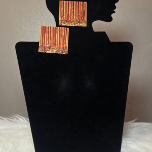 "Bizou" wood square with beadwork